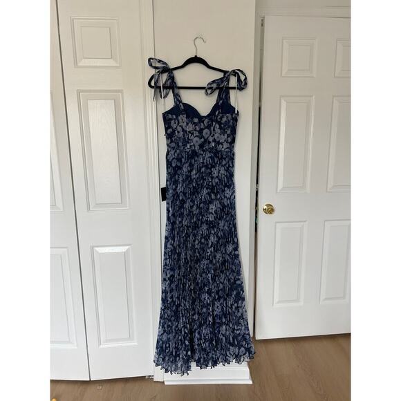 NWT Lulus Pleated Blue Floral Gown - Picture 3 of 8